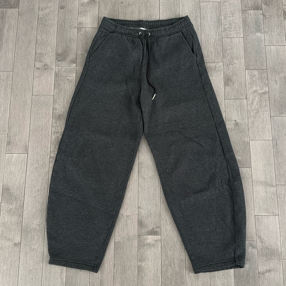 Abercrombie & Fitch Mid Rise Barrel Sweatpant